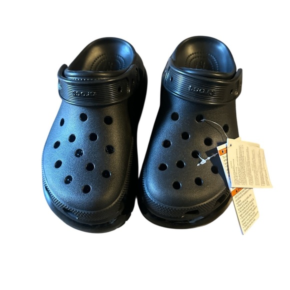 CROCS  unisex’s Black Water Shoes. - Picture 2 of 4